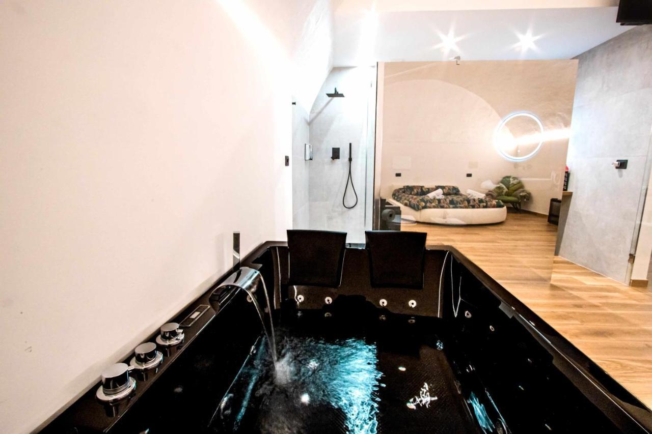 Basilica Suite Bari Bagian luar foto