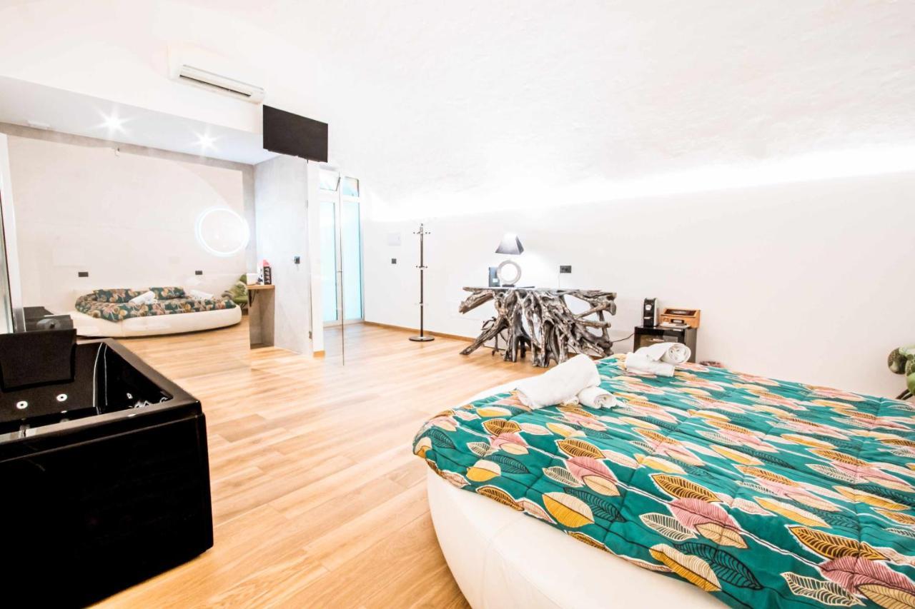 Basilica Suite Bari Bagian luar foto